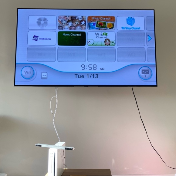 Nintendo Wii Console Bundle 2 Controllers + 2 Nunchuks + 2 Games TESTED - Picture 7 of 10